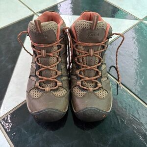 Keen Tan and Rust Outdoor Boots
